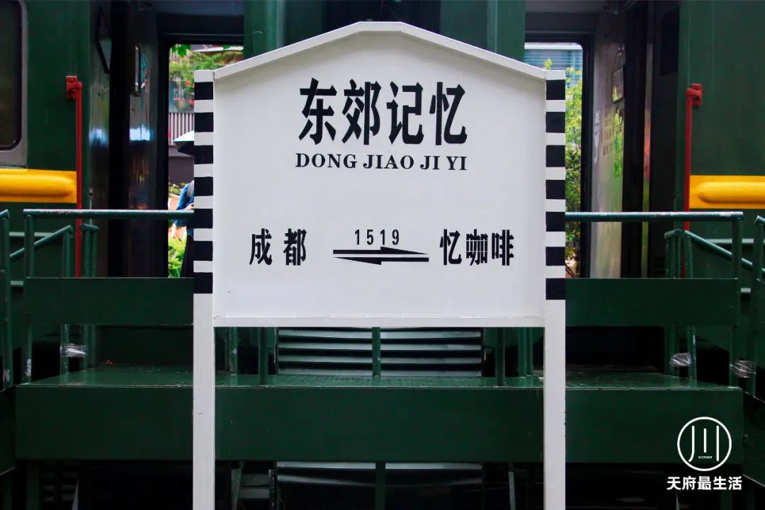 DƬ